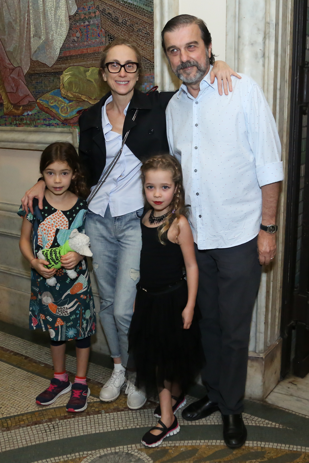 Hugo Barreto, Bety Gofman e suas filhas Alice e Helena