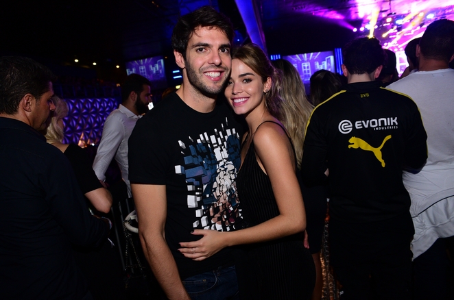 Kaká e Carol Dias curtiram muito o show de Jorge e Mateus