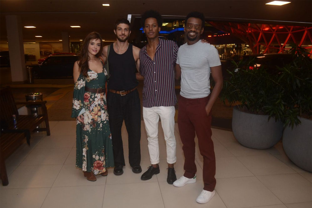 Giovanna Lancelotti, Chay Suede, Dan Ferreira e Fabrício Boliveira