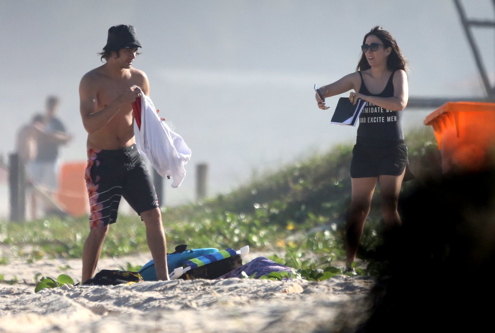 Os dois curtiram uma praia no Rio de Janeiro 