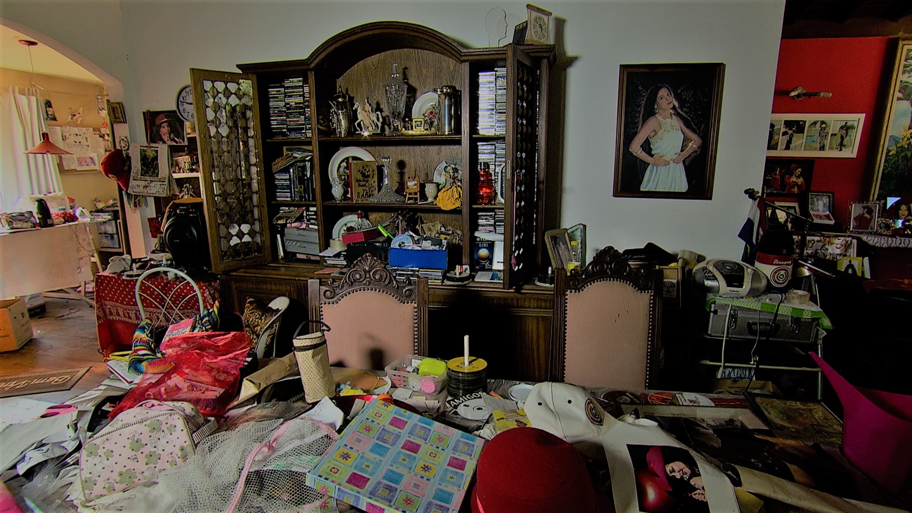 Antes a casa da cantora estava totalmente desorganizada