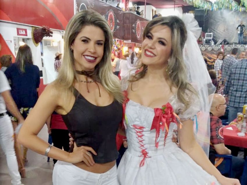 As musas prestigiaram a festa da Escola de Samba que participam