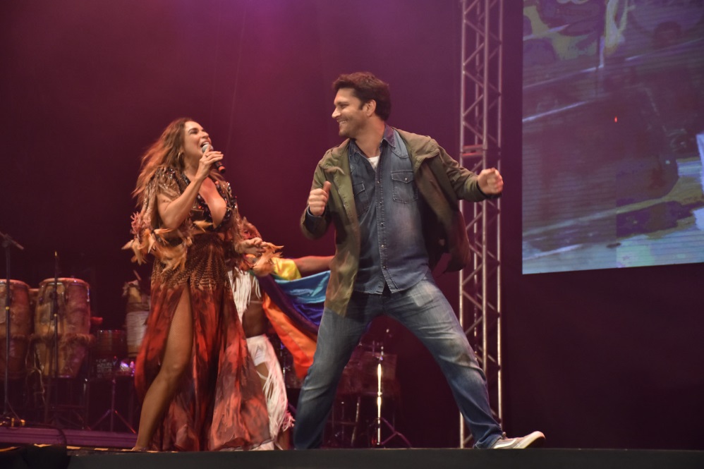Daniela Mercury comanda show em Festival de Inverno