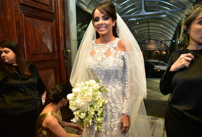 Samara Costa se casando na igreja