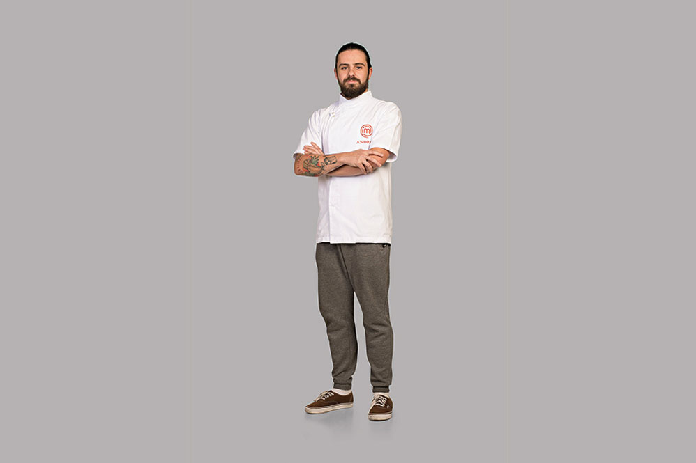 Andre P. tem 27 anos, é chef de cozinha e vive em Curitiba/PR