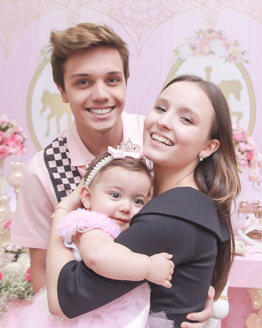 Larissa Manoela, Leo Cidade e Antonella