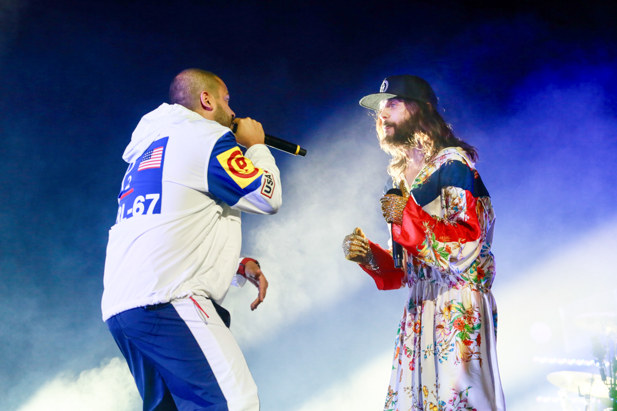 Banda 30 Seconds to Mars com o rapper Projota