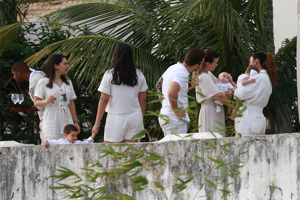 Veja imagens do batizado das gêmeas de Ivete Sangalo e Daniel Cady