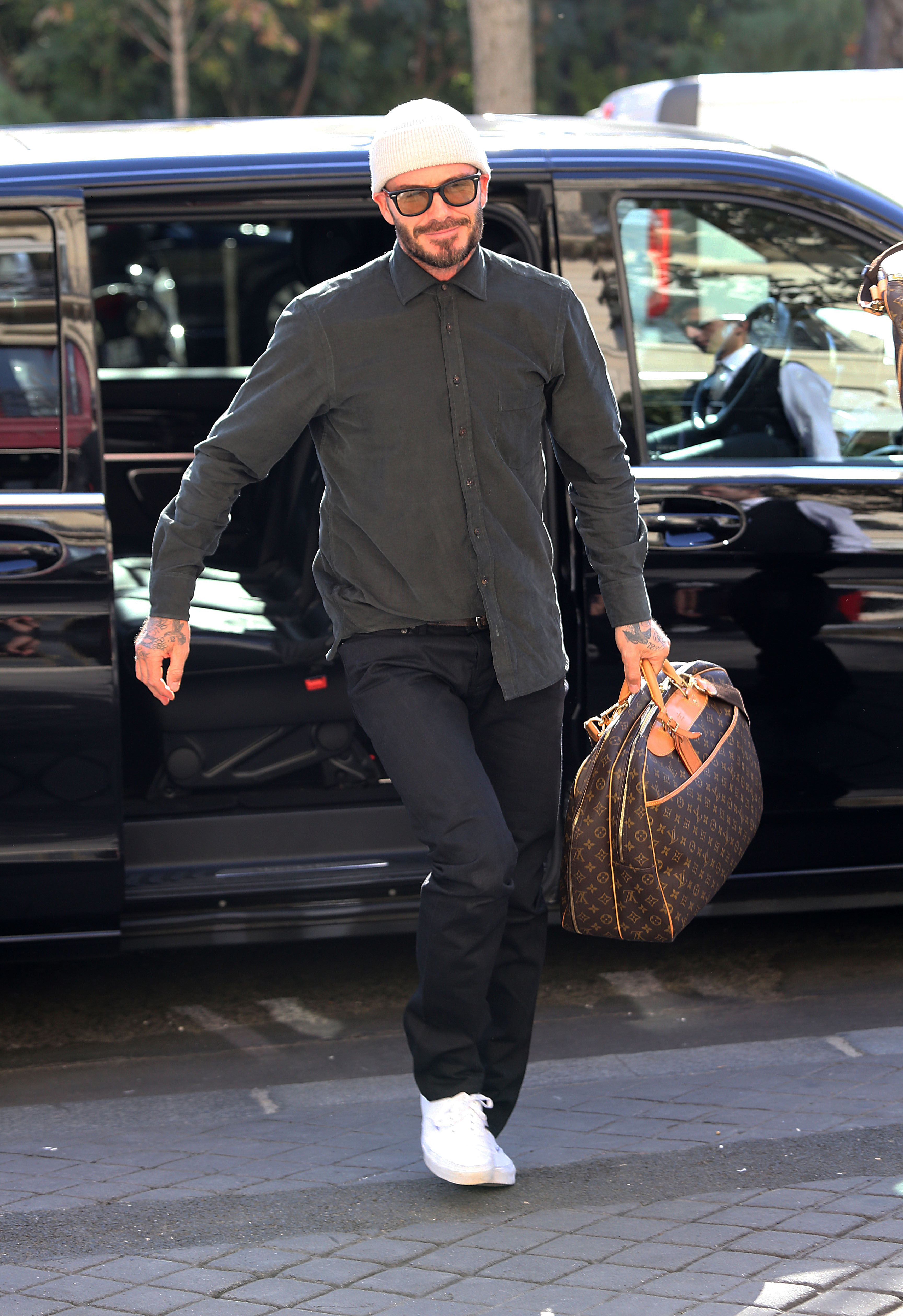 David Beckham mostra todo o seu estilo em viagem a Paris