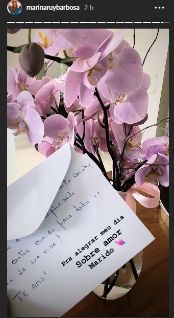 Marido de Marina mandou flores para começar bem o dia da esposa