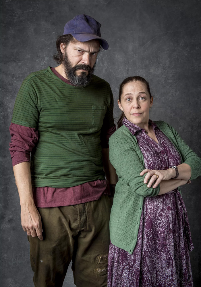 Robério (Heitor Martinez) e Judith (Isabela Garcia)