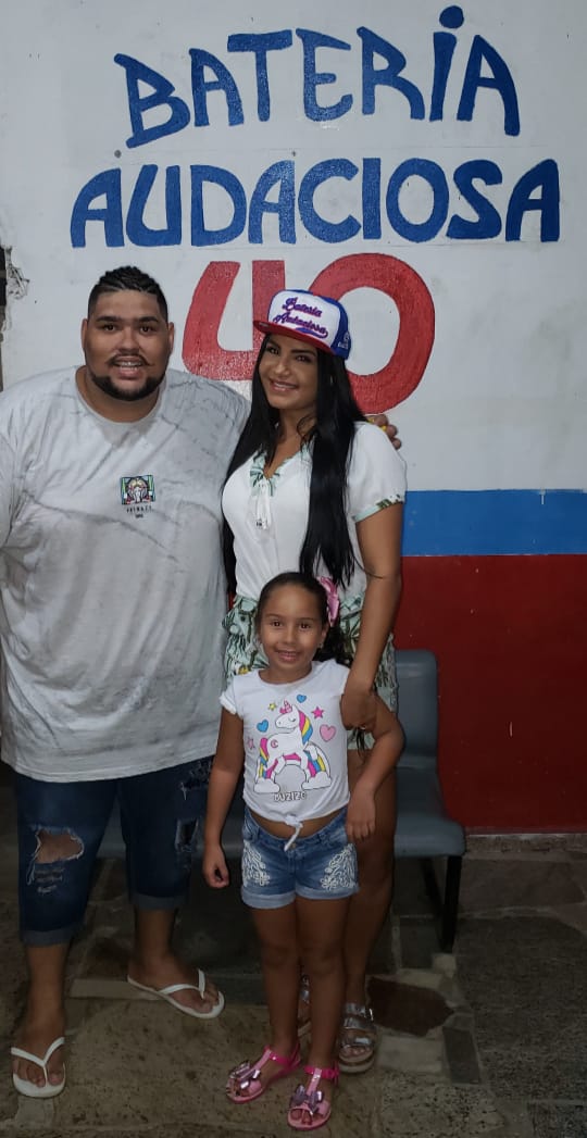 Shayene Cesário prestigia festa dos ritmistas da União Parque Curicica 