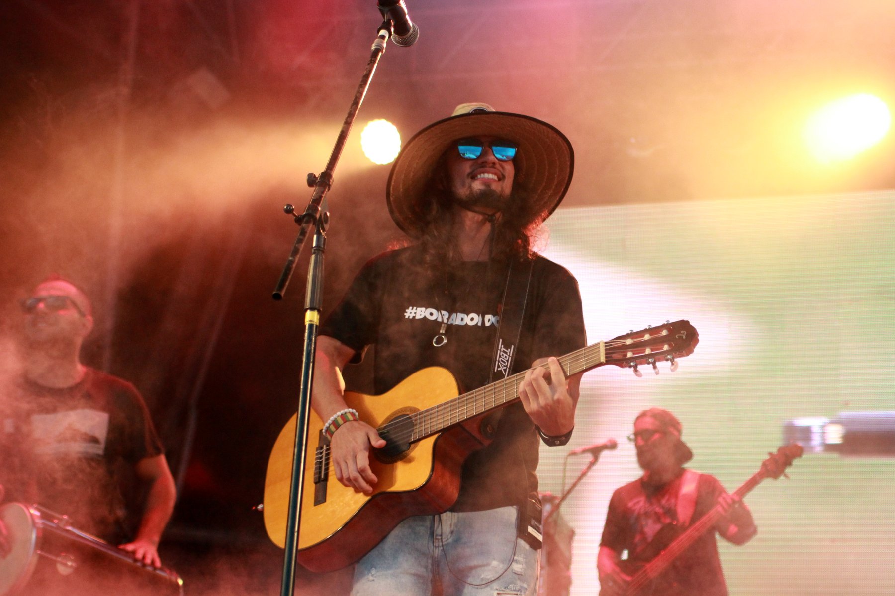 Luan Santana e Ludmilla agitam festival em Niterói 