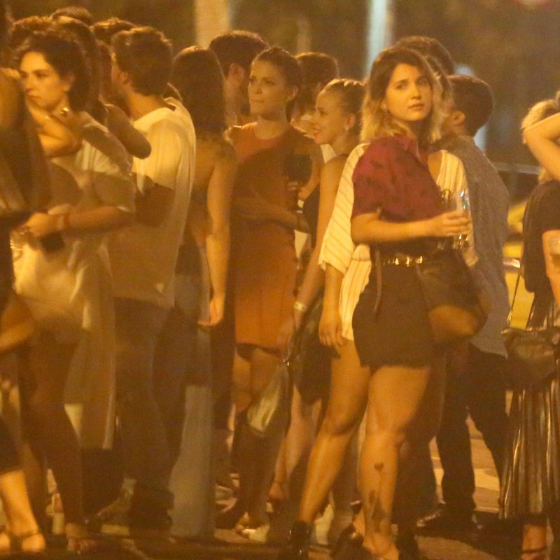 Vitória Strada e Rômulo Arantes curtem noite de festa no Rio de Janeiro