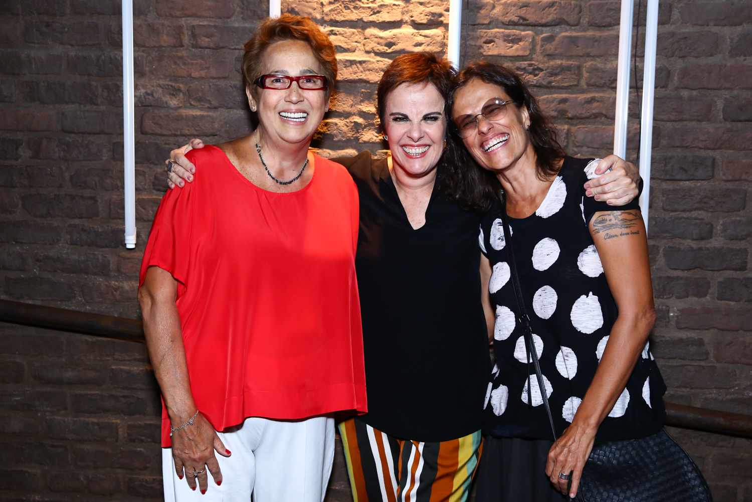 Patricia Pillar prestigia show de Leila Pinheiro em SP