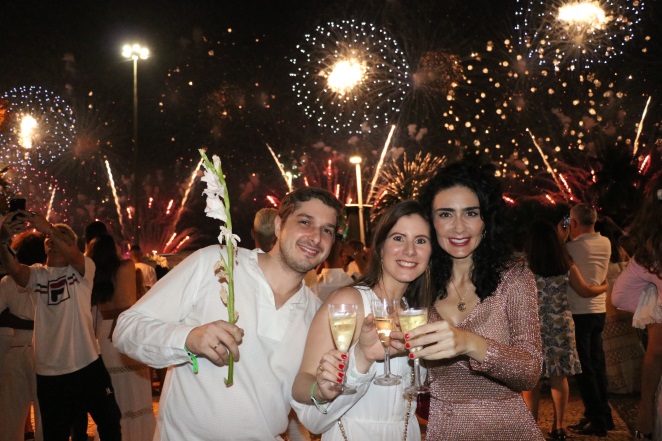 Cristiane Machado passa Ano Novo com casal de amigos