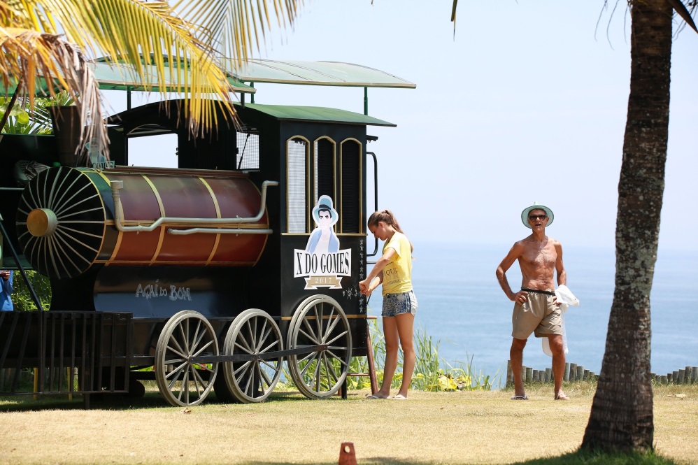 Mario Gomes amplia negócios com trailer em formato de trem