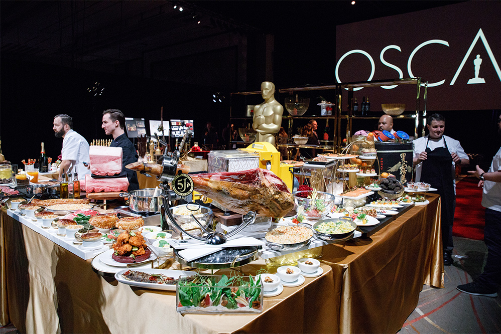 O chef Wolfgang Puck comando preview para imprensa para apresentar o menu completo da festa do Oscar 