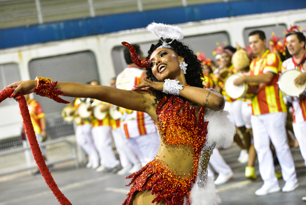 Pamella Gomes no sambódromo