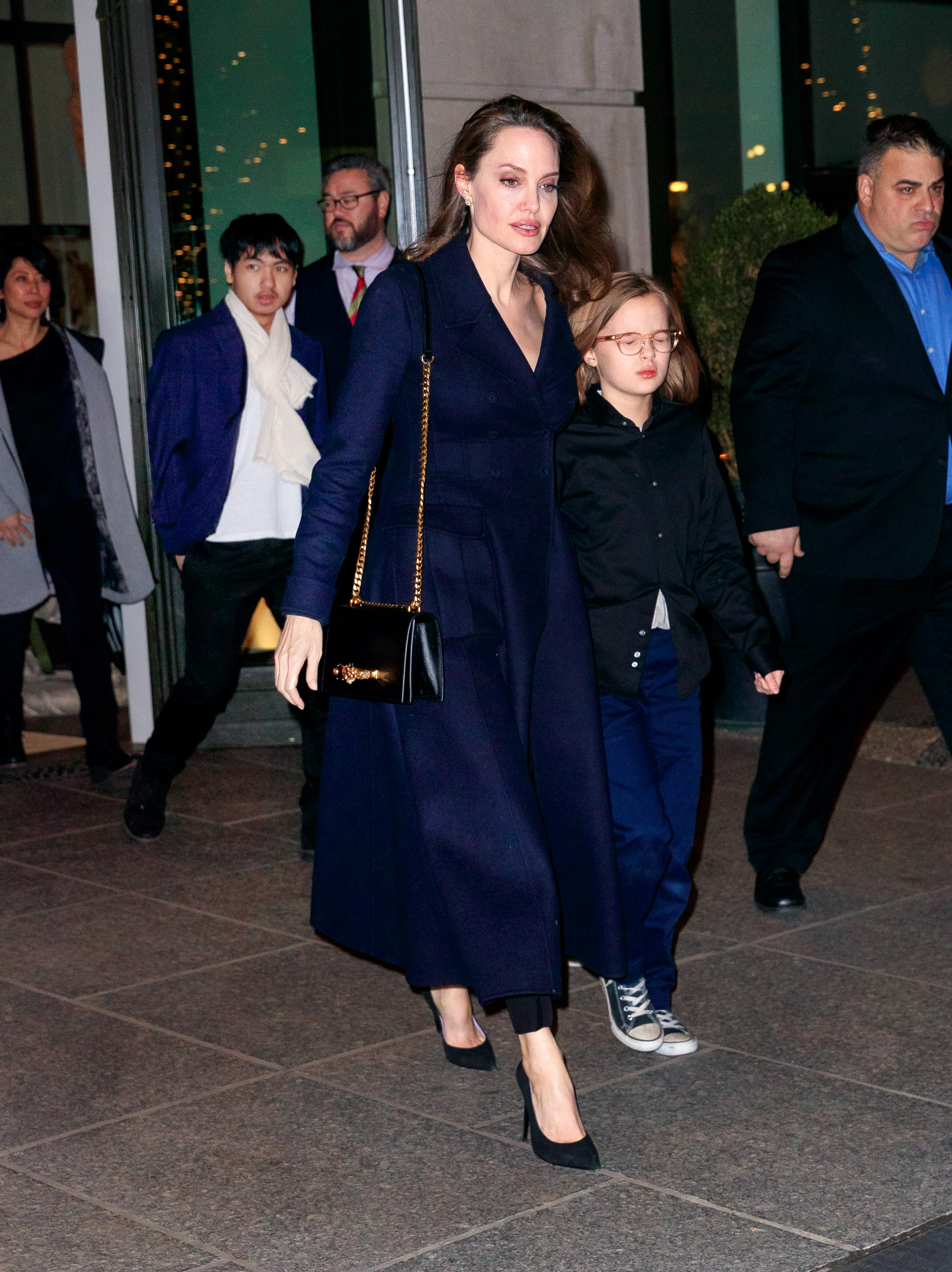 Angelina Jolie, Maddox e Vivienne