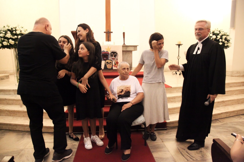 Missa de 7º dia de Boechat reúne amigos e familiares