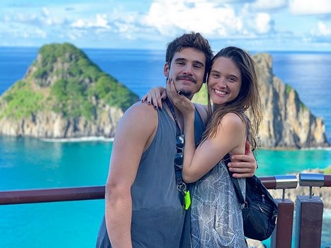 Nicolas Prattes e Juliana Paiva