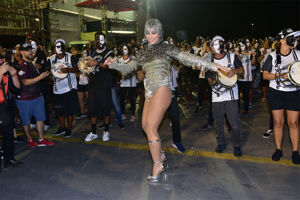 Carnaval 2019: Sabrina Sato volta com tudo ao samba!