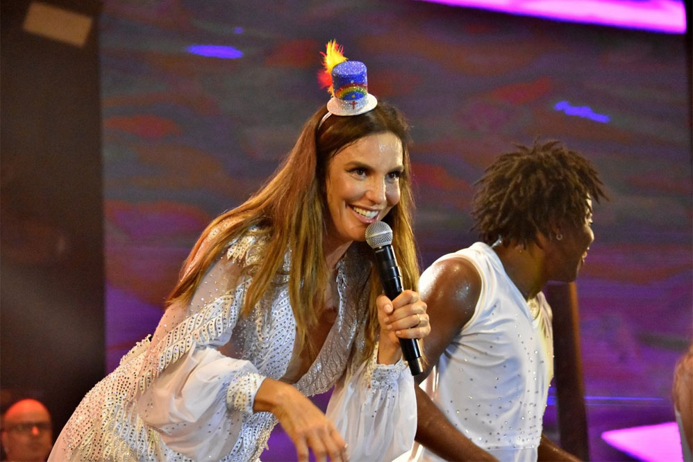 Ivete Sangalo arrasa com show em Pernambuco