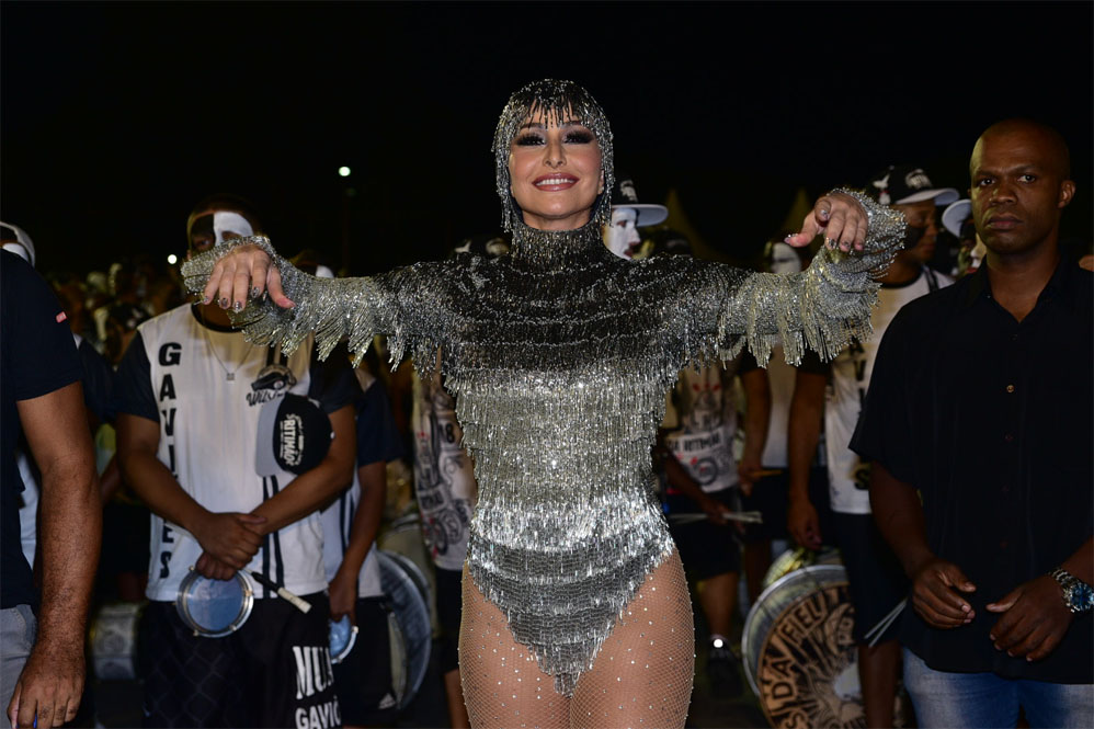 Carnaval 2019: Sabrina Sato volta com tudo ao samba!