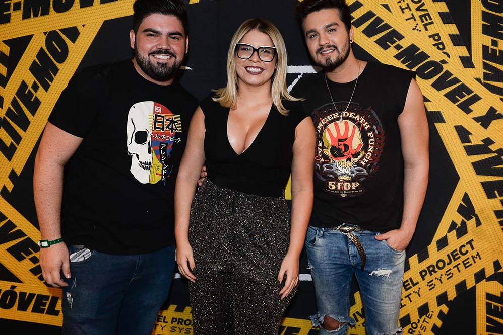 Famosos comemoram aniversário de Luan Santana em SP