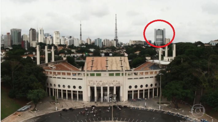 Cena de A Dona do Pedaço mostra erro de época. Veja!