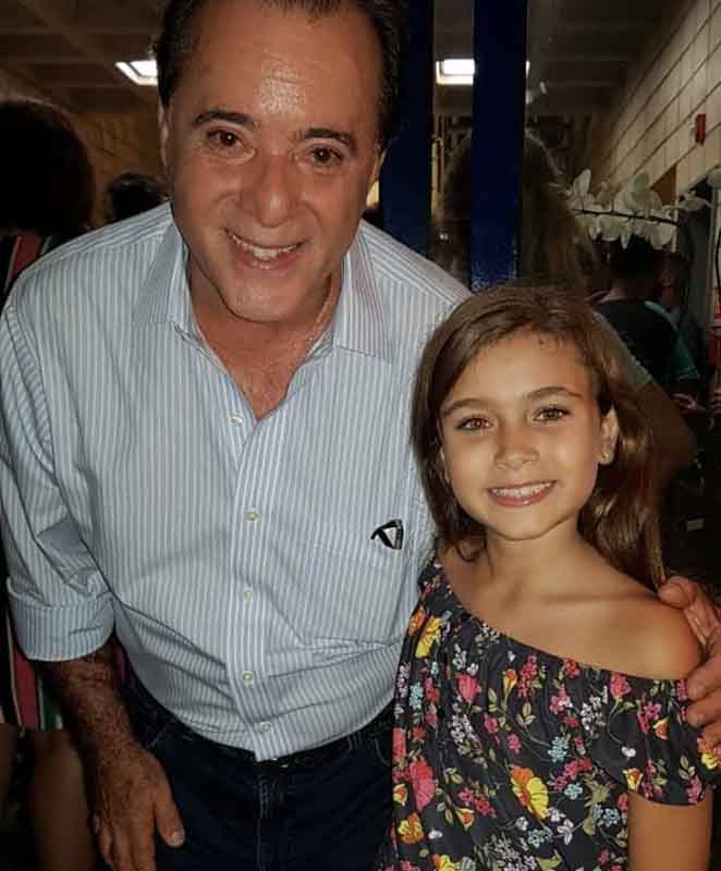 Vittória Seixas e Tony Ramos