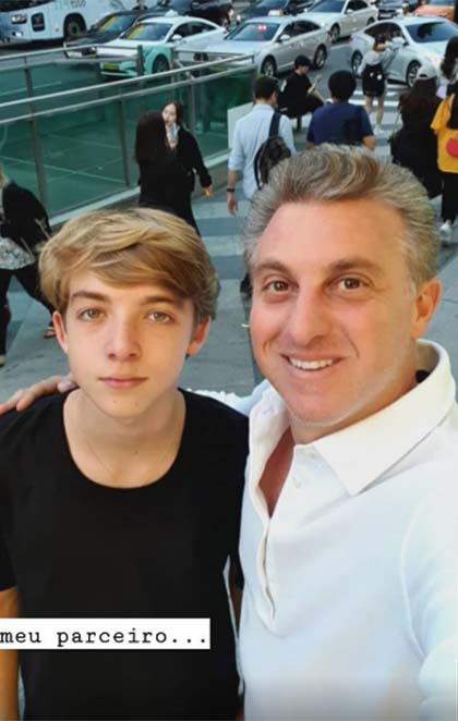 Luciano Huck com o filho, Joaquim
