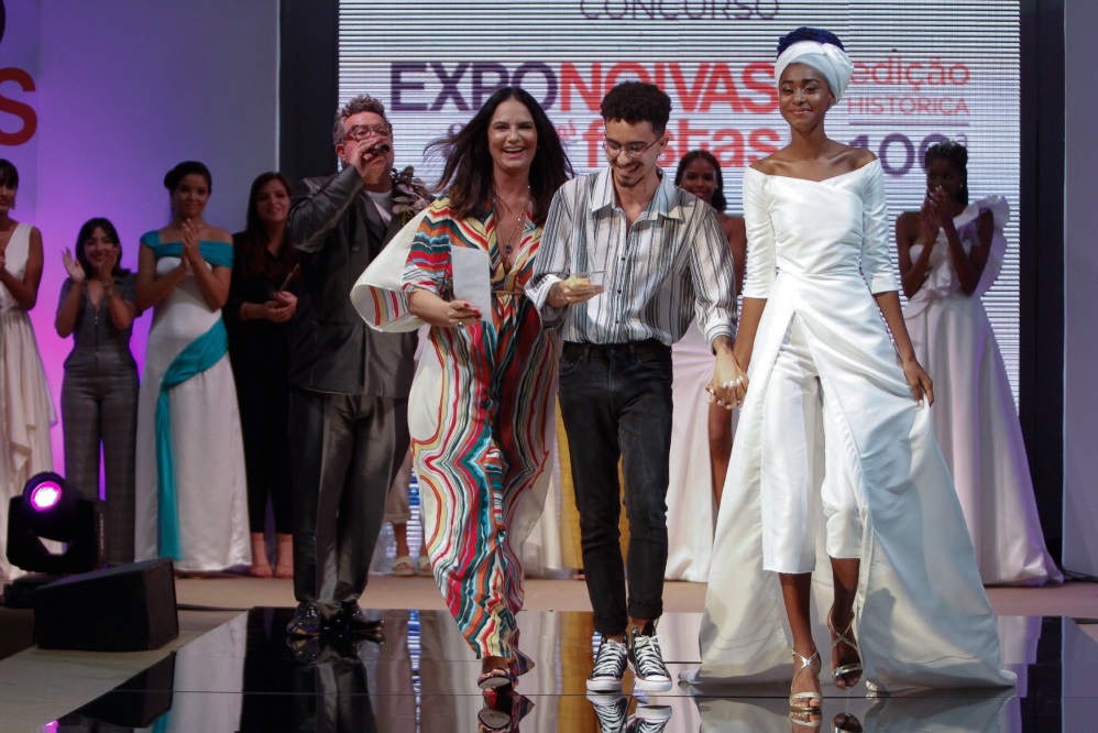 Luiza Brunet vira jurada de concurso na Expo Noivas