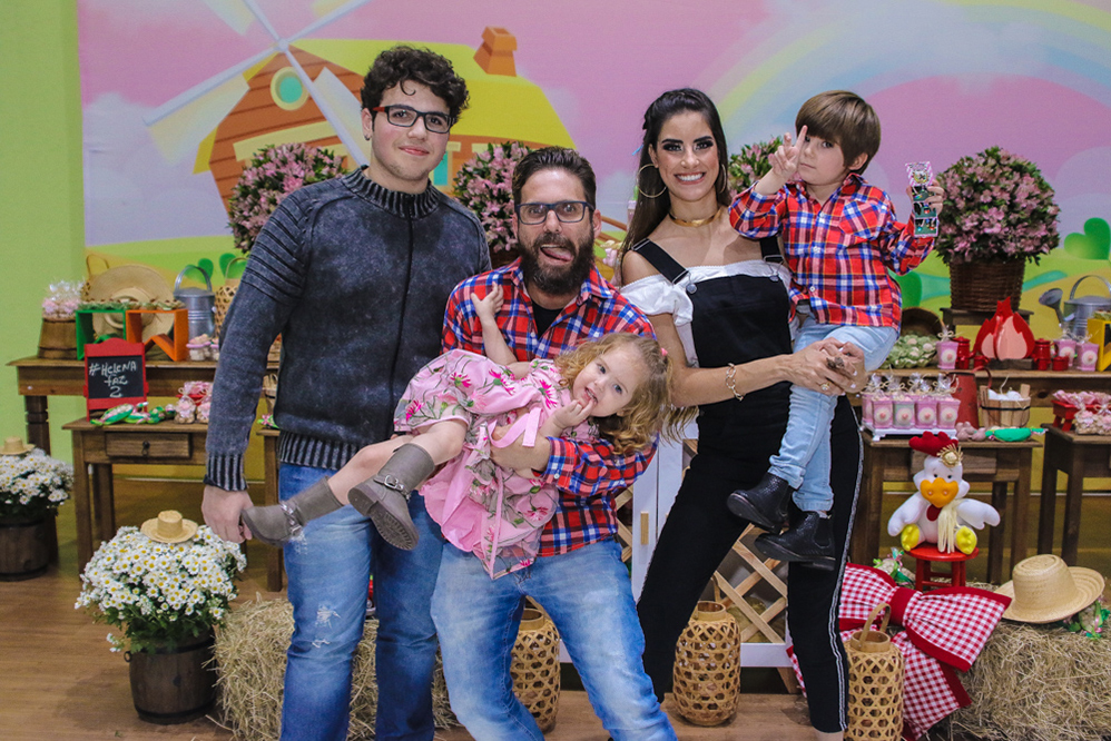 Confira a festa de aniversário da filha de Hudson