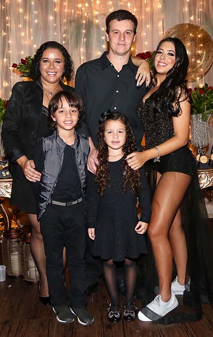 Cínthia Cruz com a família