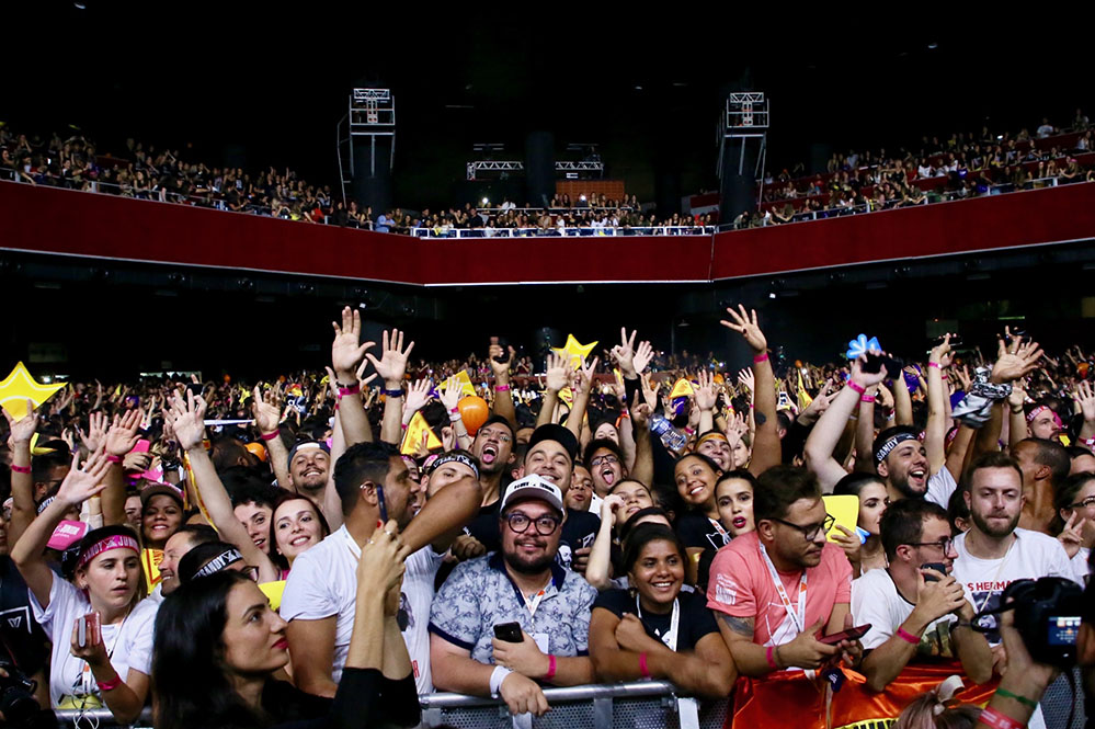 Público foi ao delírio com o show em Recife