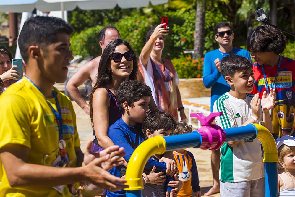 Wanessa curte dias de diversão no Beach Park com os filhos José Marcus e João Francisco