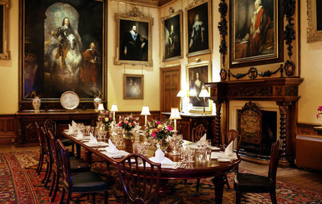 Mesa de jantar do Castelo de Highclere