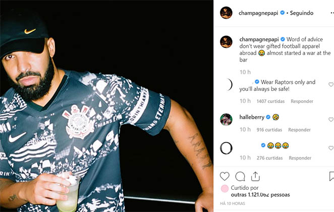 Print da página do rapper Drake, com a camiseta do Corinthians