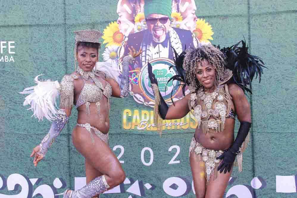 Pepê e Neném, aliás, devem ser passistas da Camisa Verde e Branco, durante o desfile no Carnaval 2020
