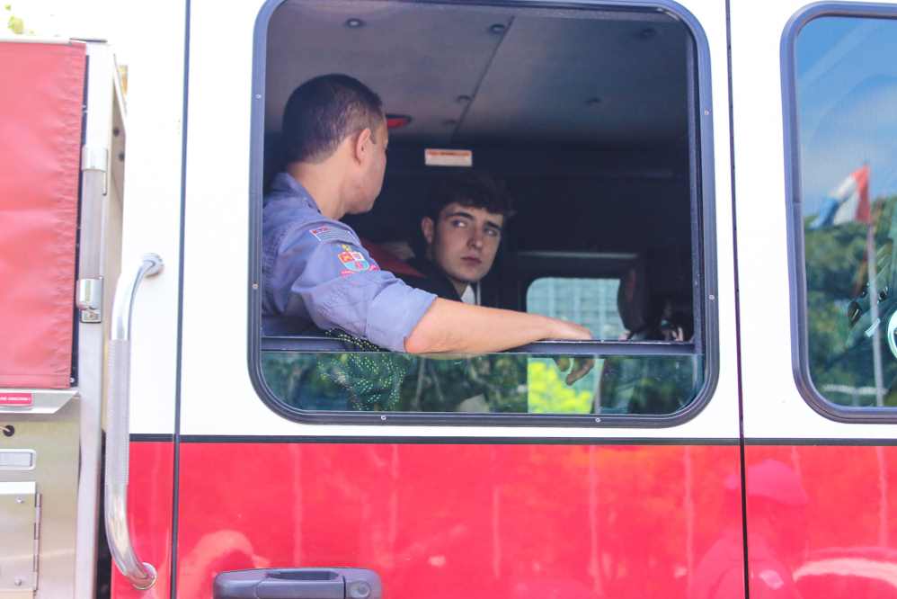 João Augusto pediu para ir no carro de bombeiros