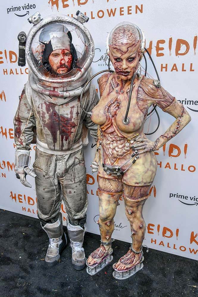 Heidi Klum arrasou na fantasia de alien e ficou irreconhecível ao lado de seu marido Tom Kaulitz