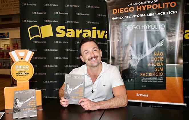 Na presença de famosos, Diego Hypólito lança livro em São Paulo