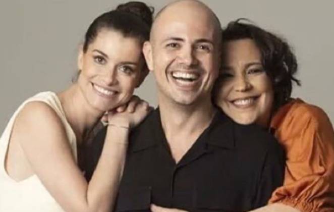 As atrizes Alinne Moraes e Ana Beatriz Nogueira com o diretor Gustavo Pinheiro 