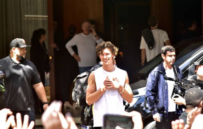 Shawn Mendes ficou feliz com a demonstração de carinho dos fãs