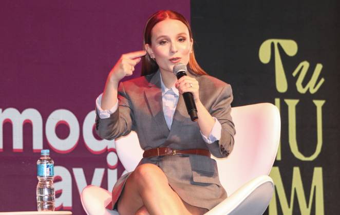 Larissa Manoela durante painel no Tudum Festival, promovido pela Netflix