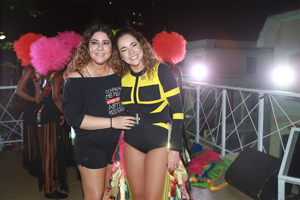  Carnaval 2020: Daniela Mercury leva todas as cores para tio