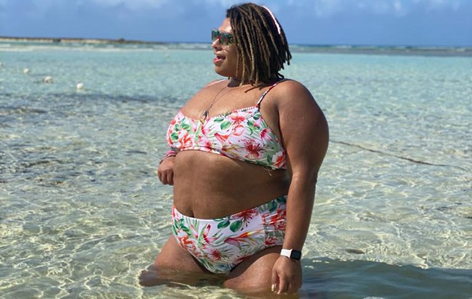 Lady Chokey foi direto da Disney para a Ilha dos Porcos, nas Bahamas