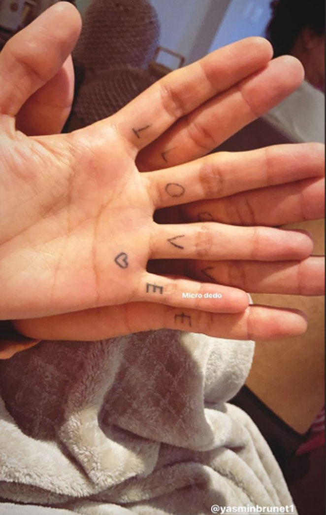 Yasmin Brunet e Gabriel Medina fazem tatuagens iguais